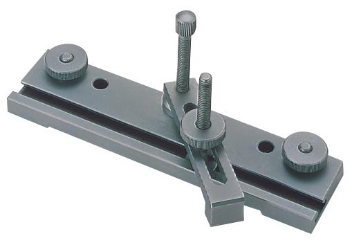 Mitutoyo, 176-107, holder with clamp, can be mounted, a workpiece fixture for profile projectors and measuring microscopes