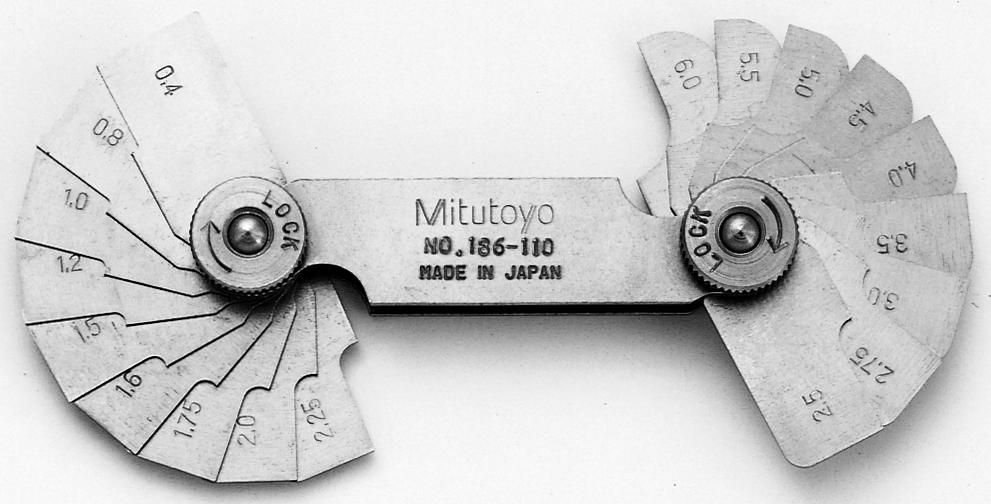 Mitutoyo, 186-110, 0.4-6mm, Concave/Convex Radius Gage Set, 18 Pairs of Leaves (0.4, 0.8, 1, 1.2, 1.6mm, 1.75 to 3mm by 0.25mm, 3.5 to 6mm by 0.5mm), Locking Clamp