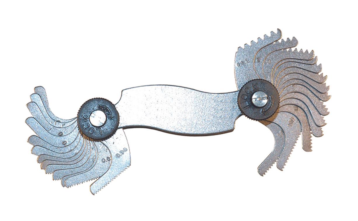 Mitutoyo, 188-153, 0.25-2.5mm, 60 Degrees, Screw Pitch Gage Set, 28 Leaves (0.25- 0.9 by 0.05, 1, 1.1, 1.2, 1.25, 1.3, 1.4, 1.5, 1.6, 1.7, 1.75, 1.8, 1.9, 2, 2.5mm) 