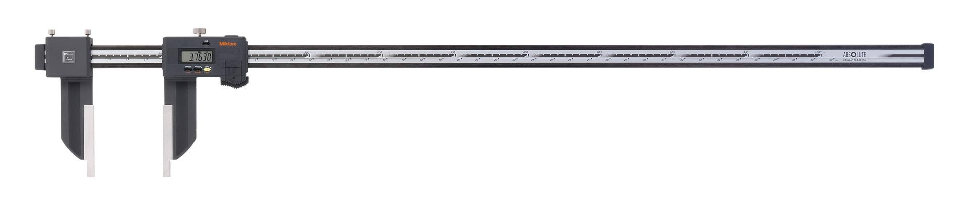 Mitutoyo, 552-304-10, DIGIMATIC CARBON-FIBER CALIPER, WITH INTERCHANGEABLE JAW ATTACHMENTS,  CFC-100G