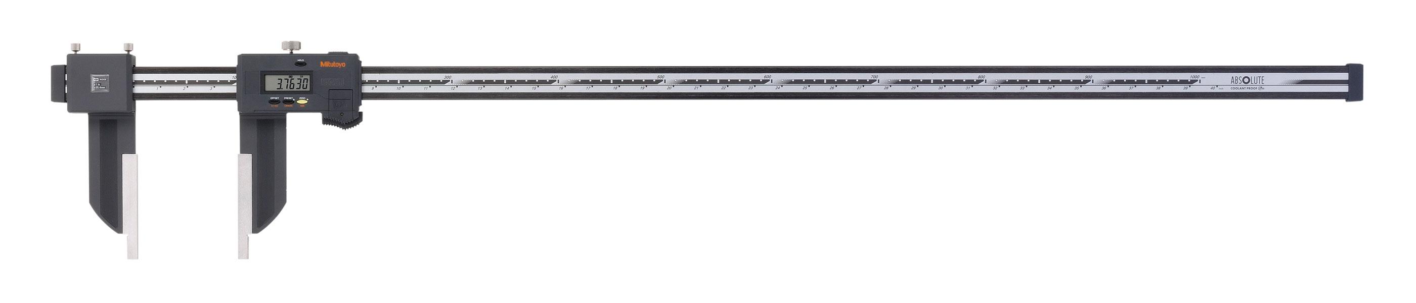 Mitutoyo, 552-304-10, DIGIMATIC CARBON-FIBER CALIPER, WITH INTERCHANGEABLE JAW ATTACHMENTS,  CFC-100G